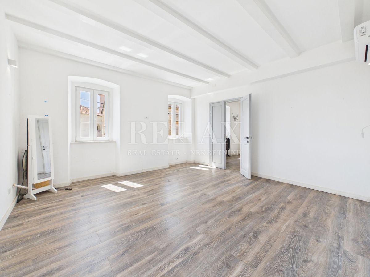 Bribir – Casa in pietra ristrutturata con interni moderni e piscina