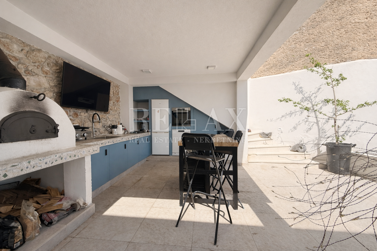 Bribir – Casa in pietra ristrutturata con interni moderni e piscina