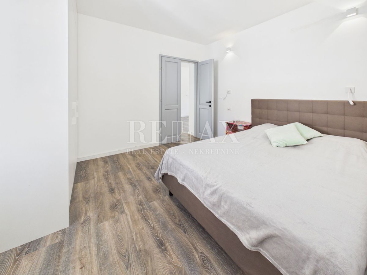 Bribir – Casa in pietra ristrutturata con interni moderni e piscina