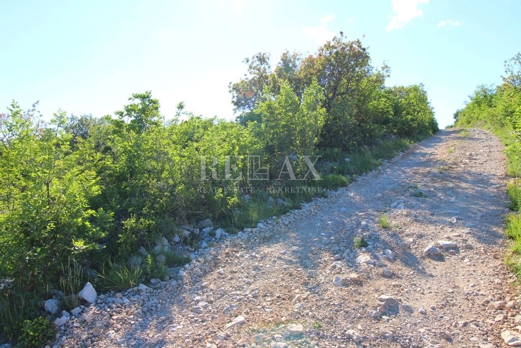 NOVI VINODOLSKI - Ampio terreno a picco sul mare