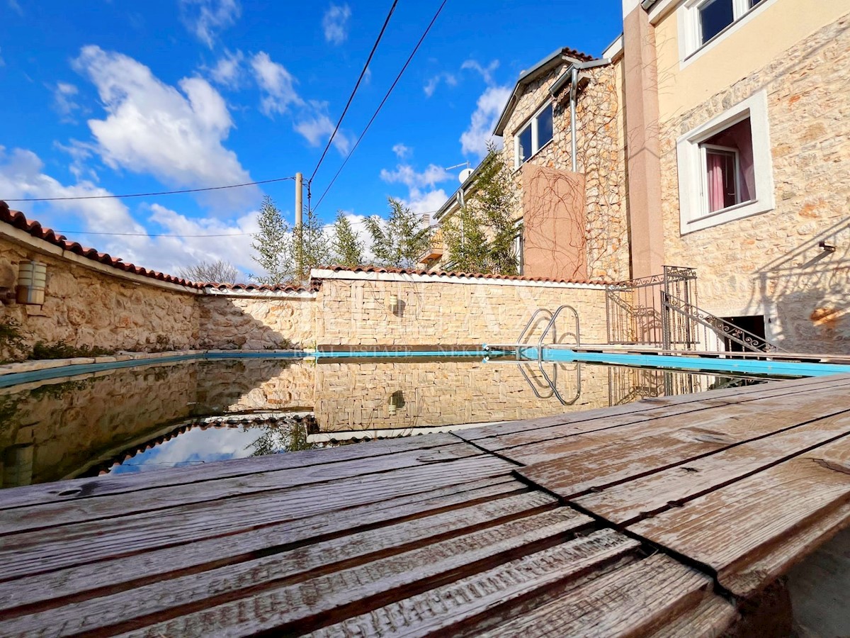 Grižane-Casa in pietra con piscina