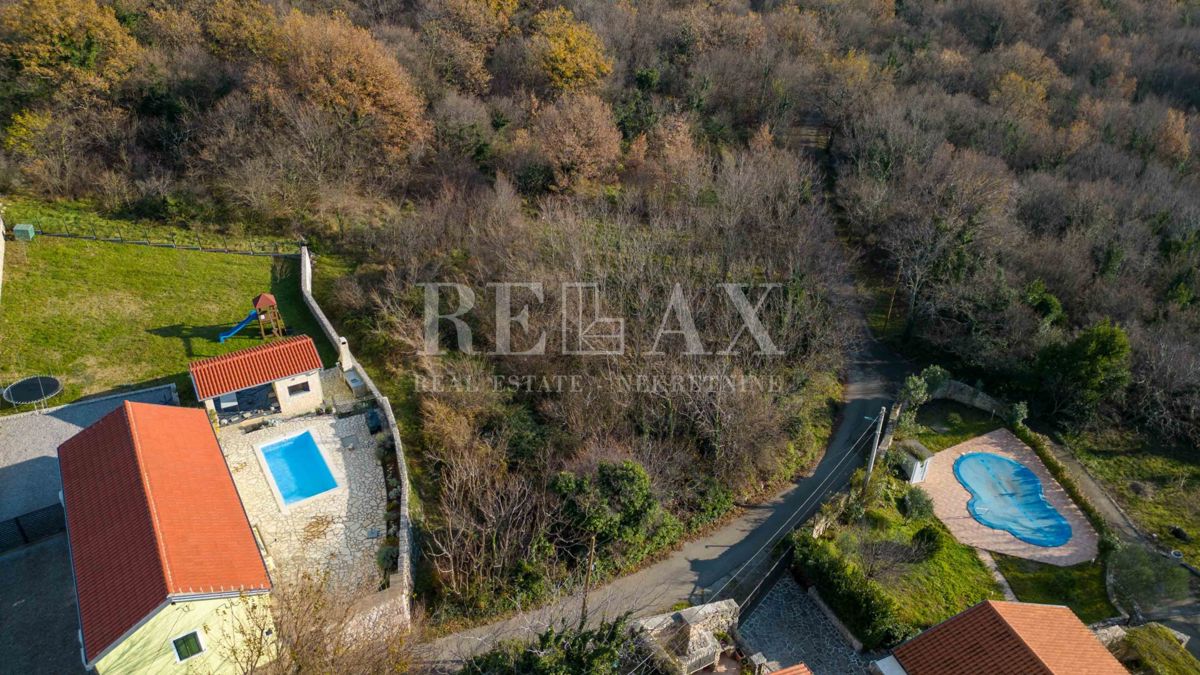 Grižane - terreno edificabile in una zona tranquilla