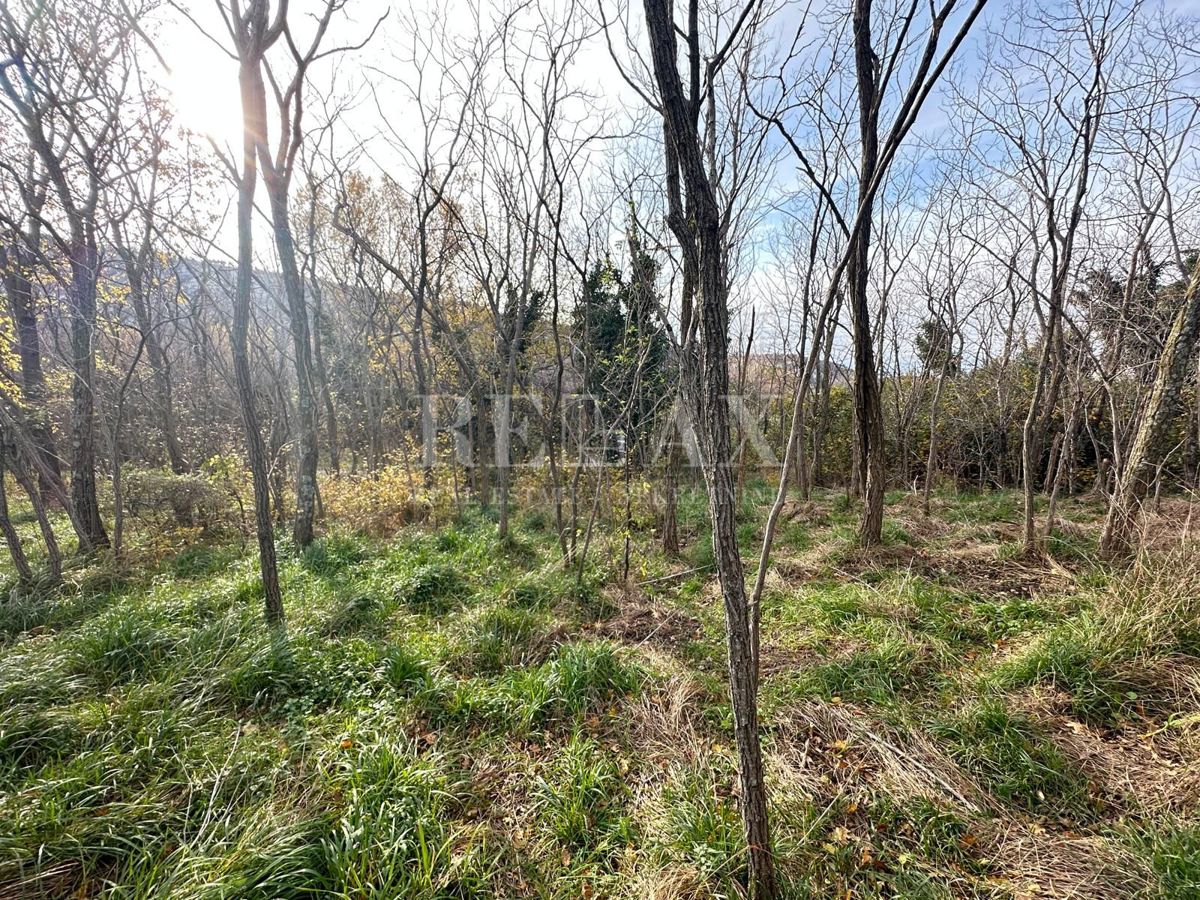 Grižane - terreno edificabile in una zona tranquilla