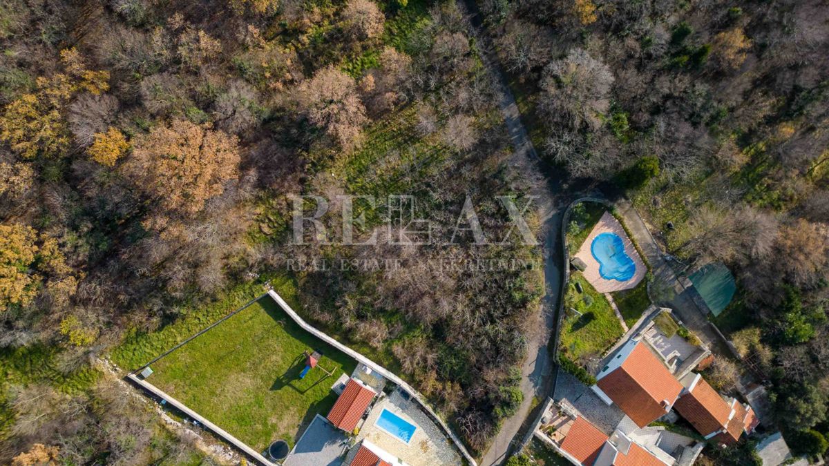 Grižane - terreno edificabile in una zona tranquilla