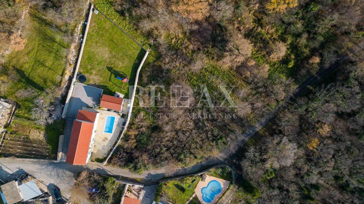 Grižane - terreno edificabile in una zona tranquilla