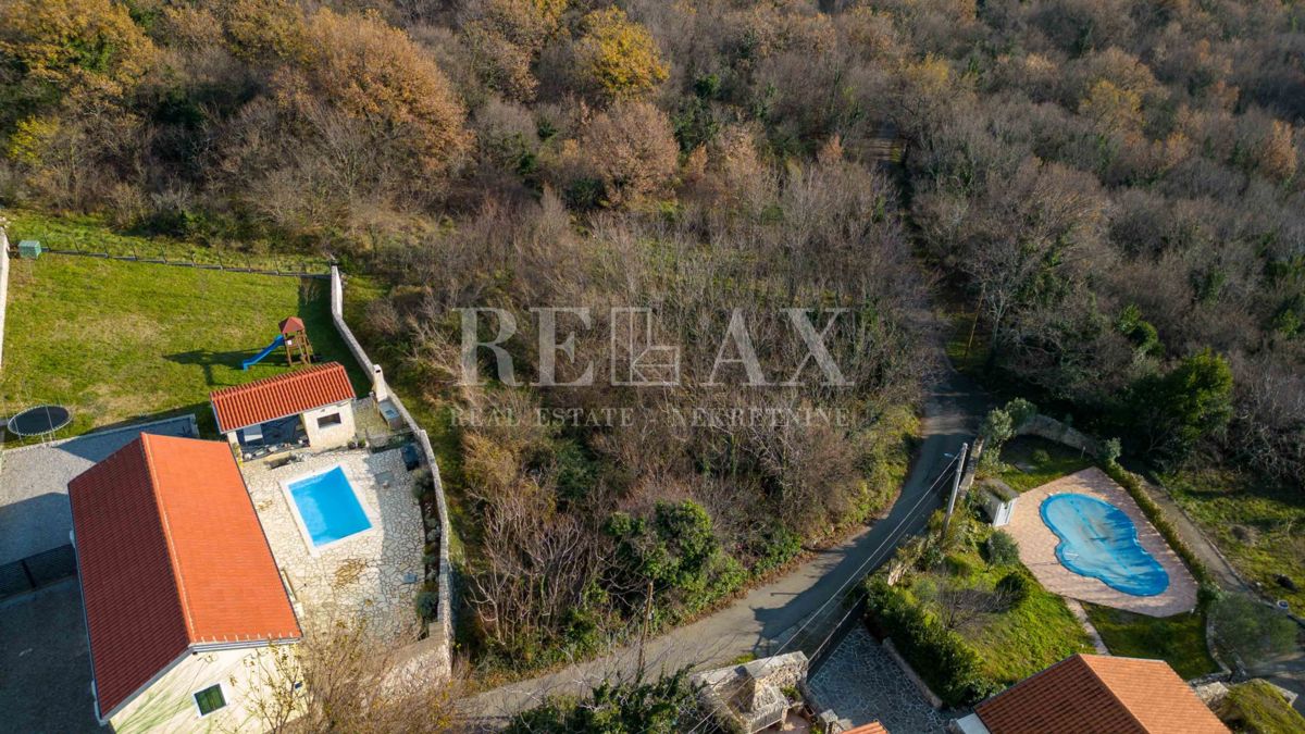 Grižane - terreno edificabile in una zona tranquilla