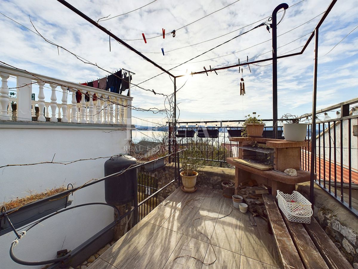 Dramalj - casa con vista mare e giardino