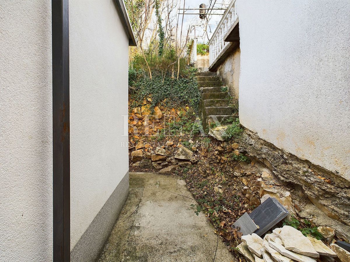 Dramalj - casa con vista mare e giardino