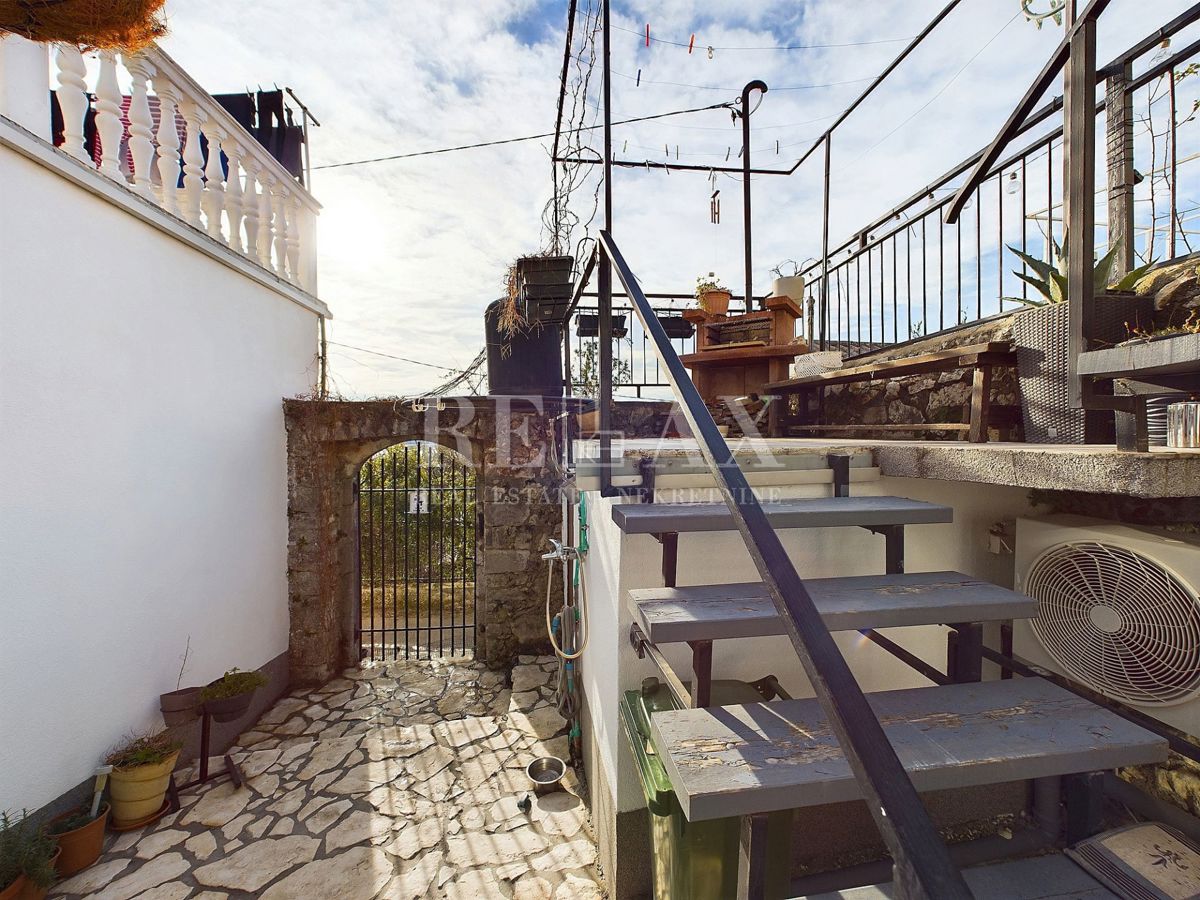 Dramalj - casa con vista mare e giardino
