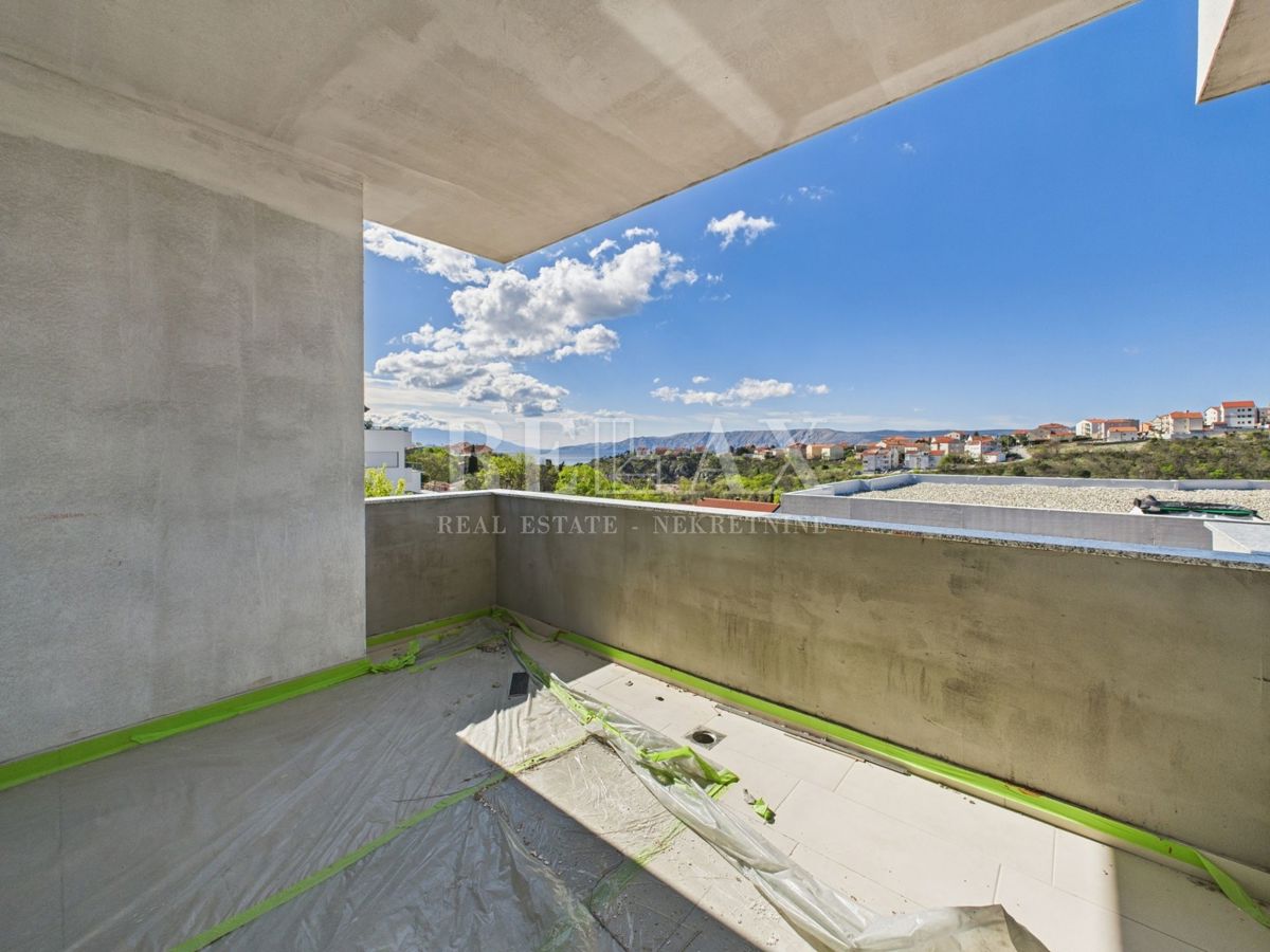 Novi Vinodolski - appartamento in posizione tranquilla, nuovo edificio