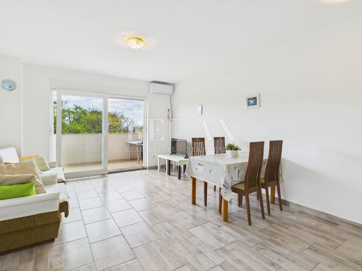 Povile - piano con due appartamenti