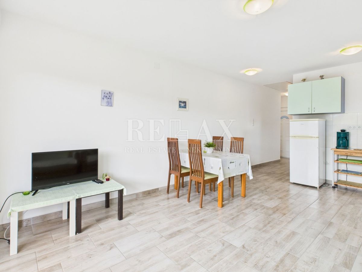 Povile - piano con due appartamenti