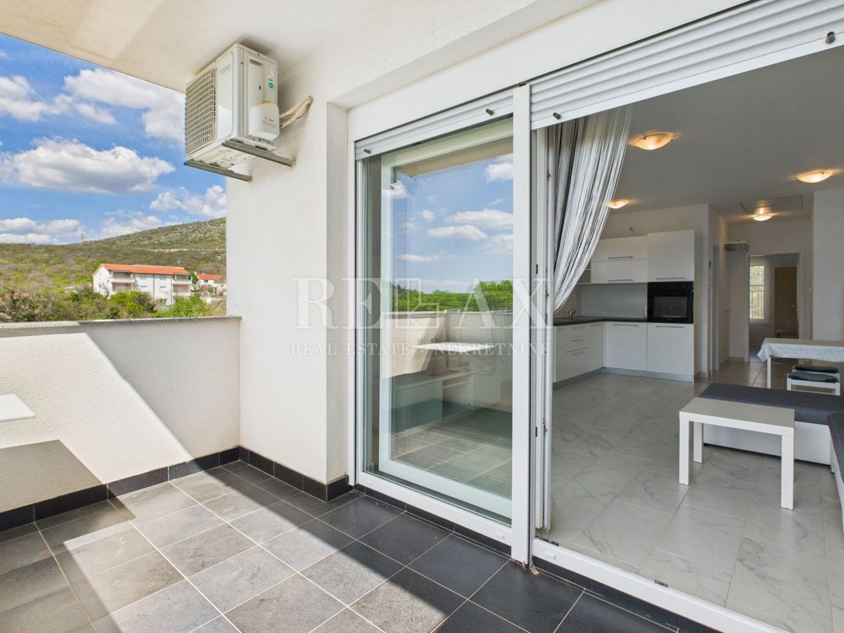 Povile - piano con due appartamenti