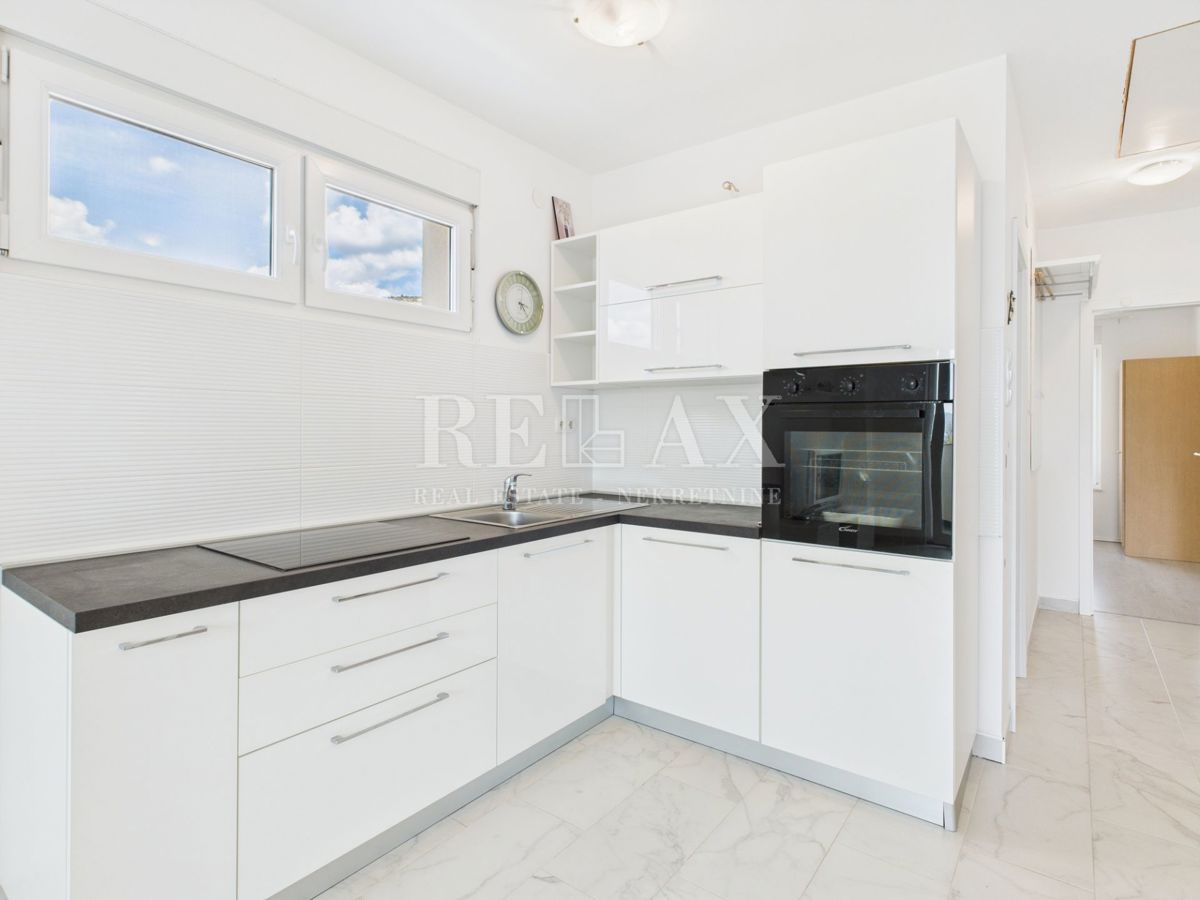 Povile - piano con due appartamenti