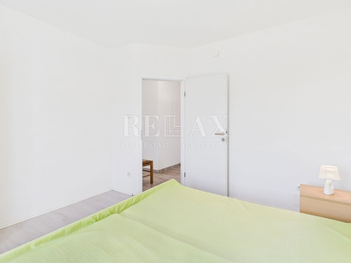 Povile - piano con due appartamenti