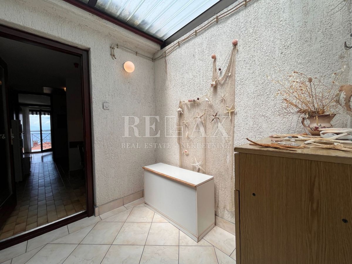 Klenovica - appartamento con una bellissima vista sul mare