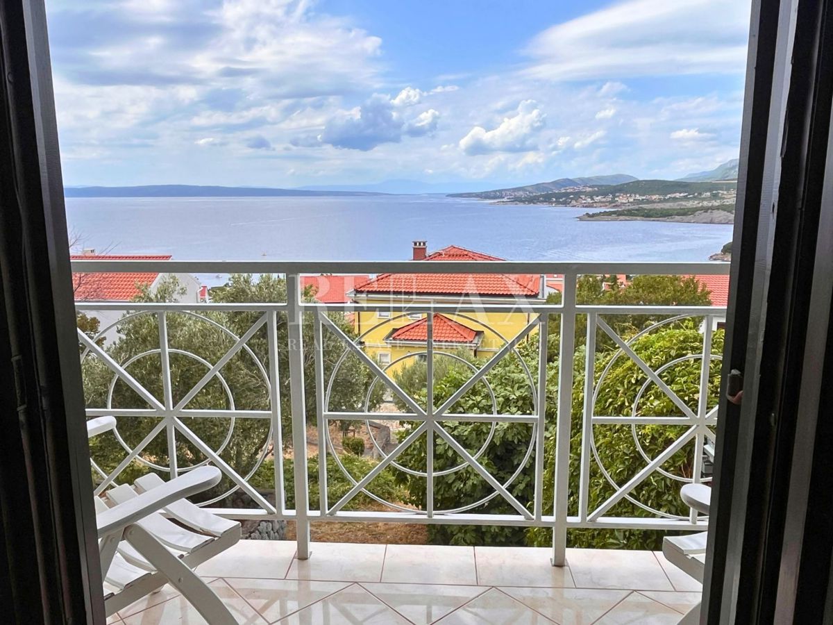 Klenovica - appartamento con una bellissima vista sul mare