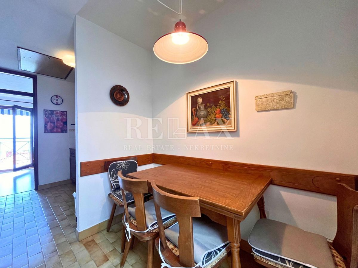 Klenovica - appartamento con una bellissima vista sul mare