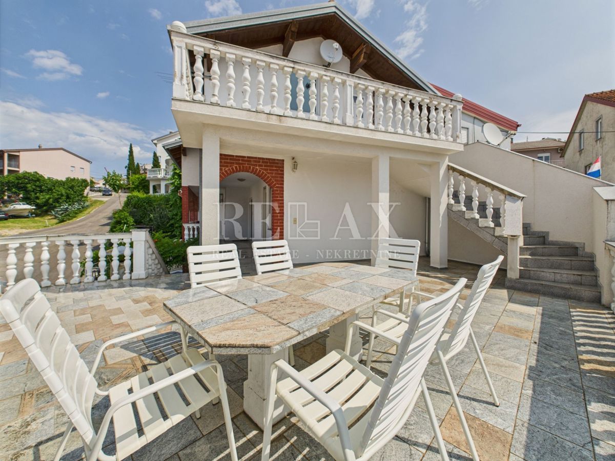 Crikvenica - casa con 3 unità abitative