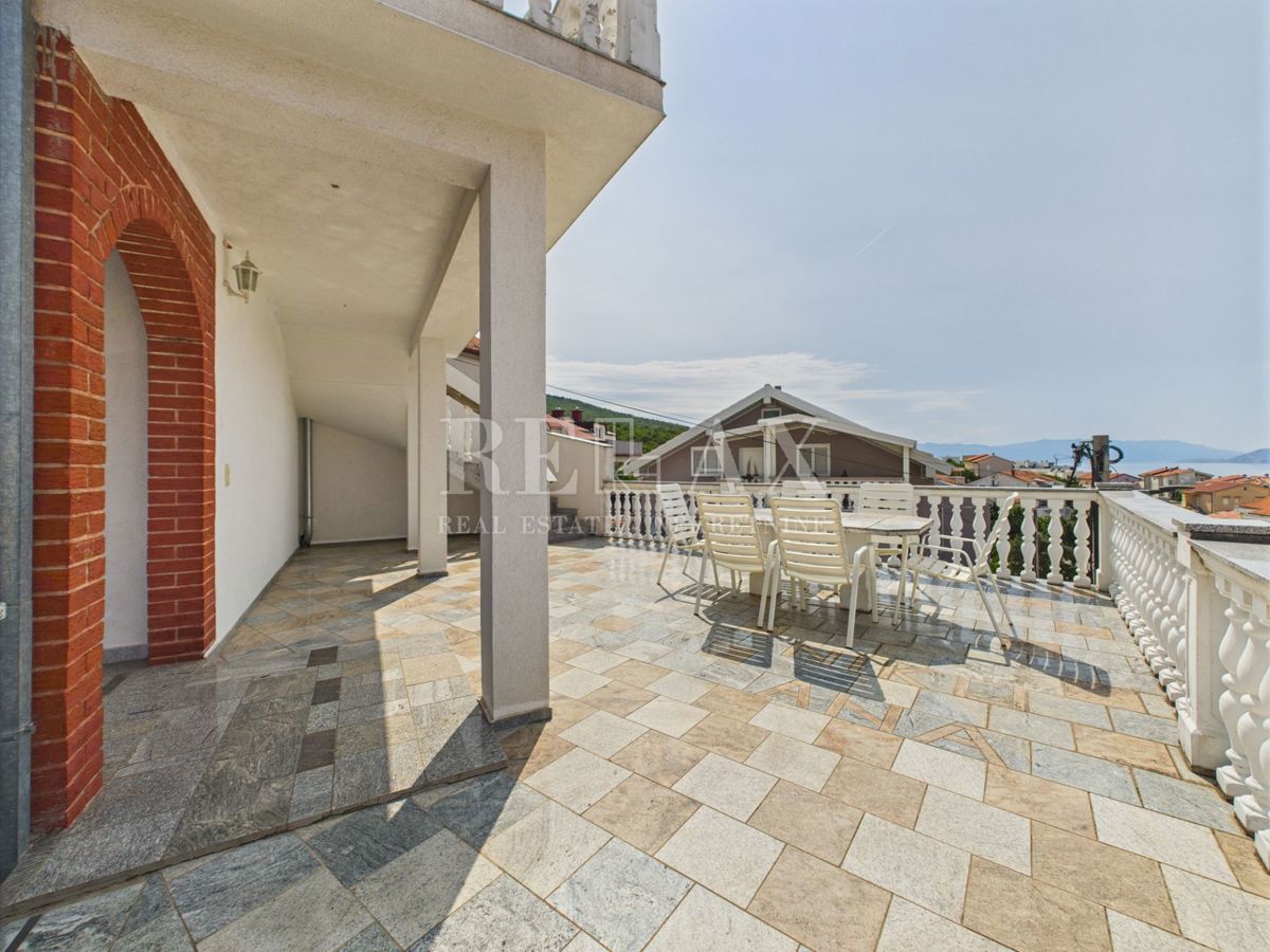 Crikvenica - casa con 3 unità abitative