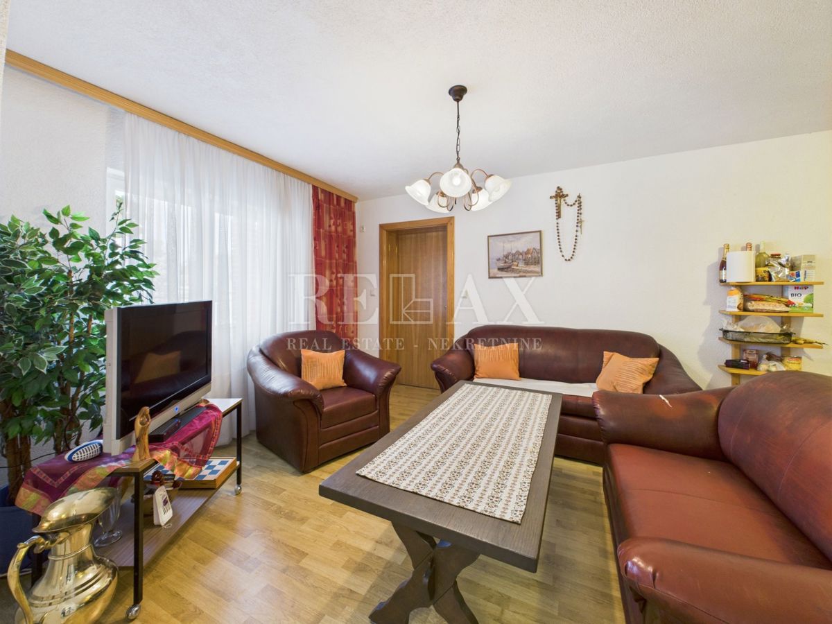 Crikvenica - casa con 3 unità abitative