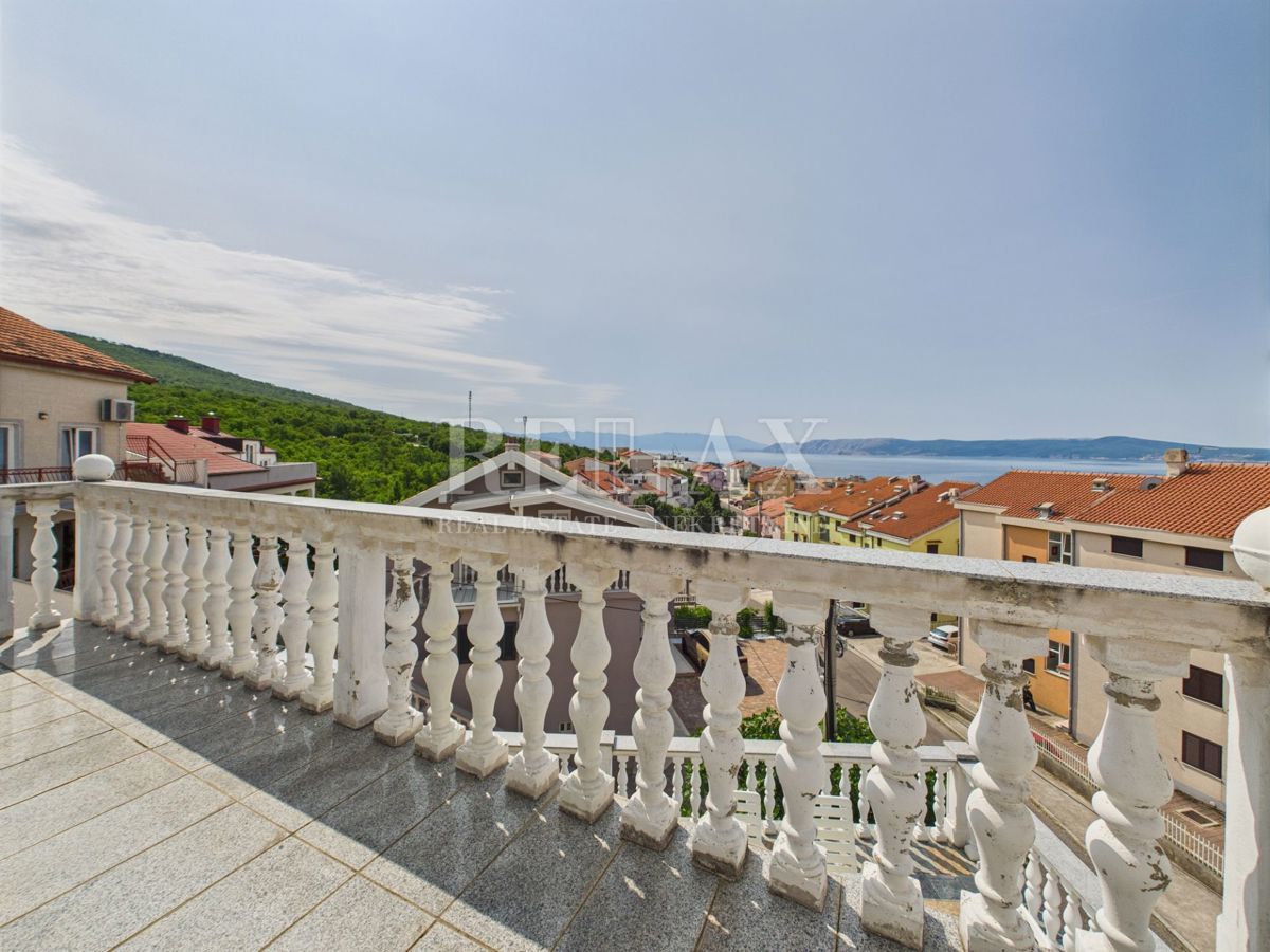 Crikvenica - casa con 3 unità abitative