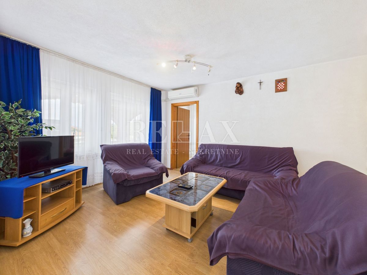 Crikvenica - casa con 3 unità abitative