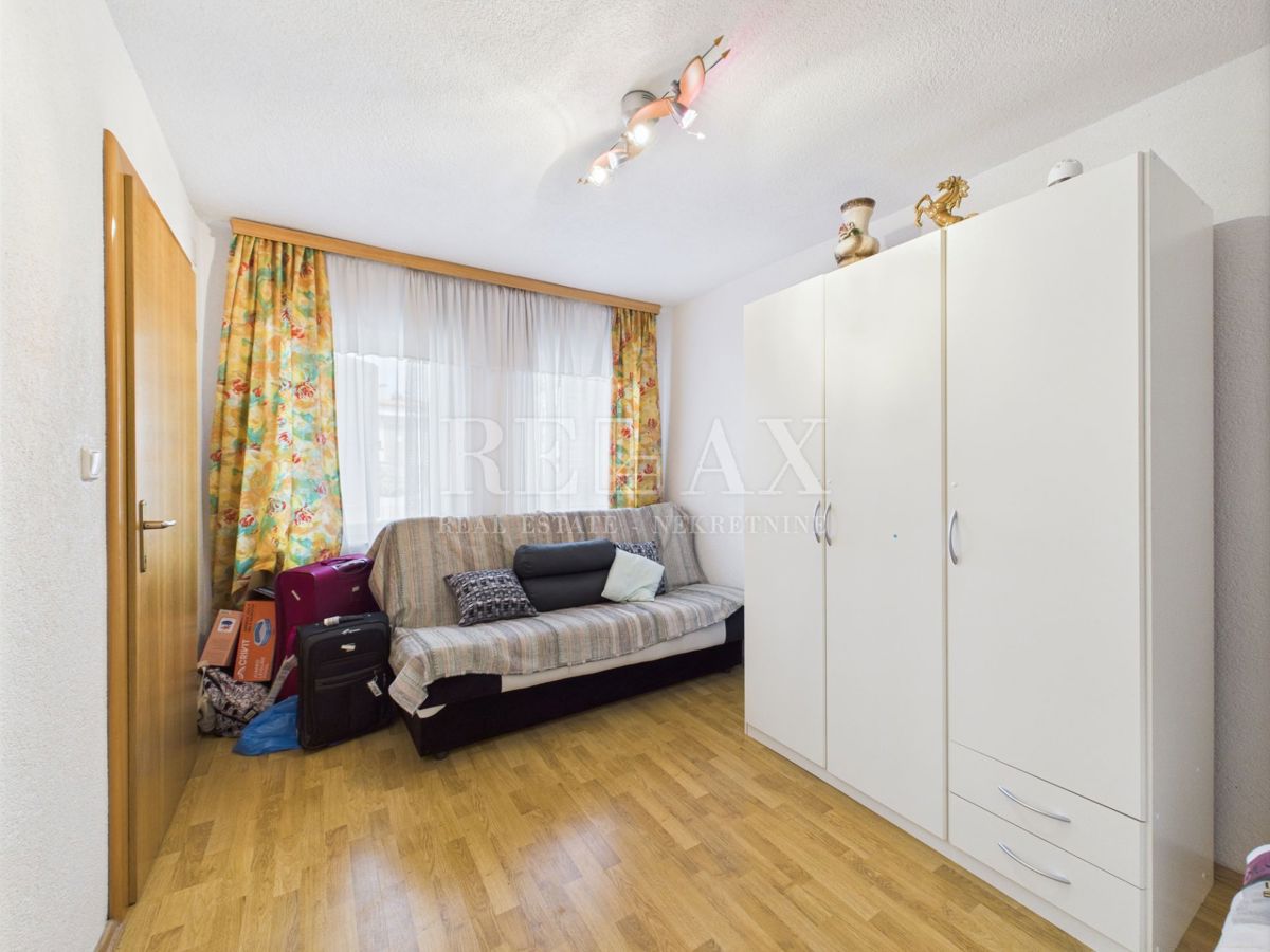 Crikvenica - casa con 3 unità abitative