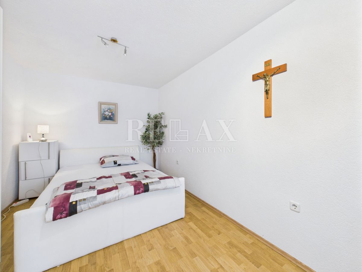 Crikvenica - casa con 3 unità abitative