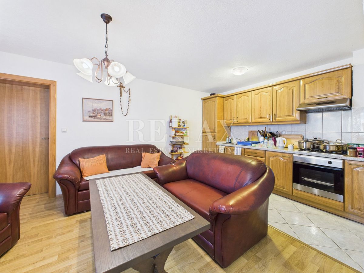 Crikvenica - casa con 3 unità abitative