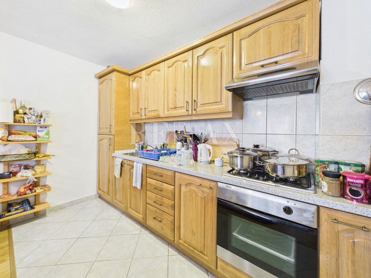 Crikvenica - casa con 3 unità abitative