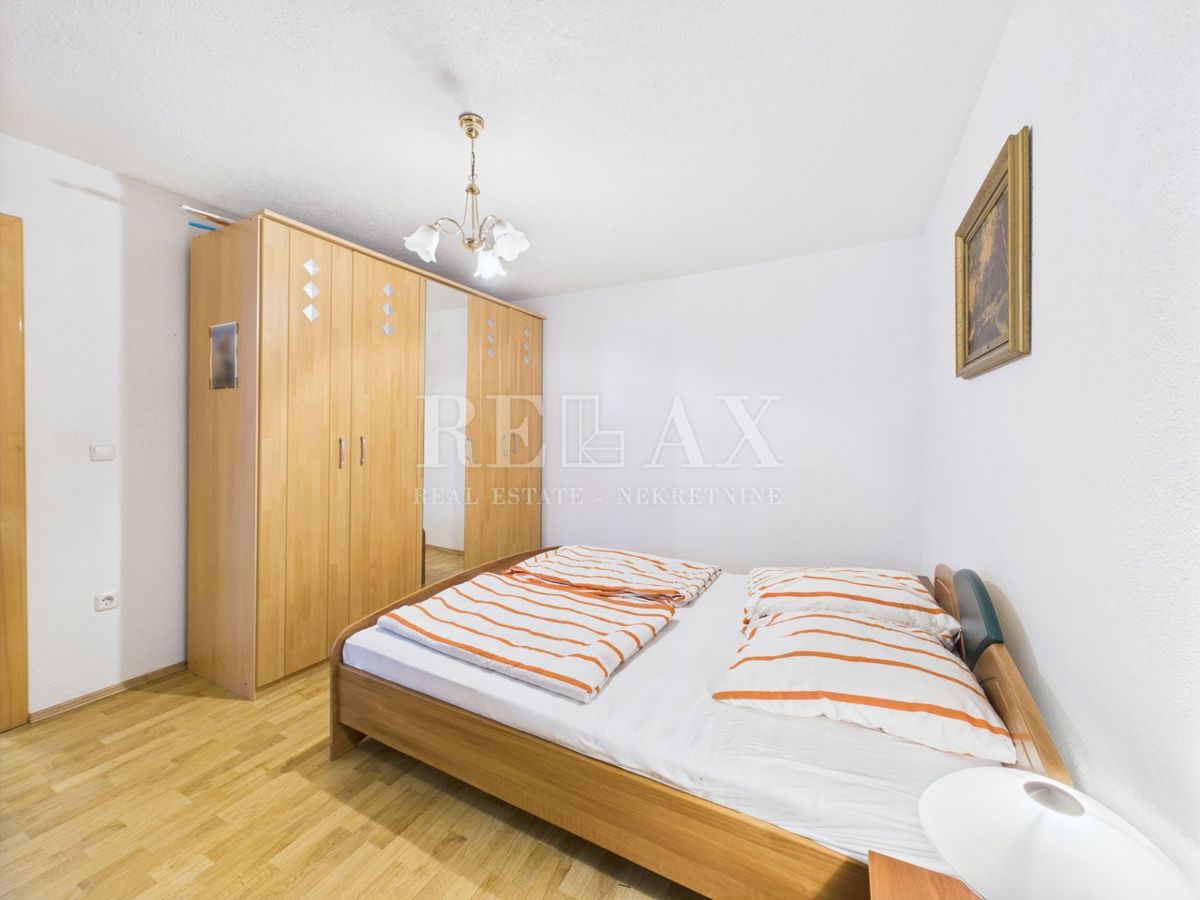 Crikvenica - casa con 3 unità abitative