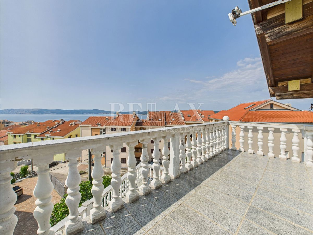 Crikvenica - casa con 3 unità abitative