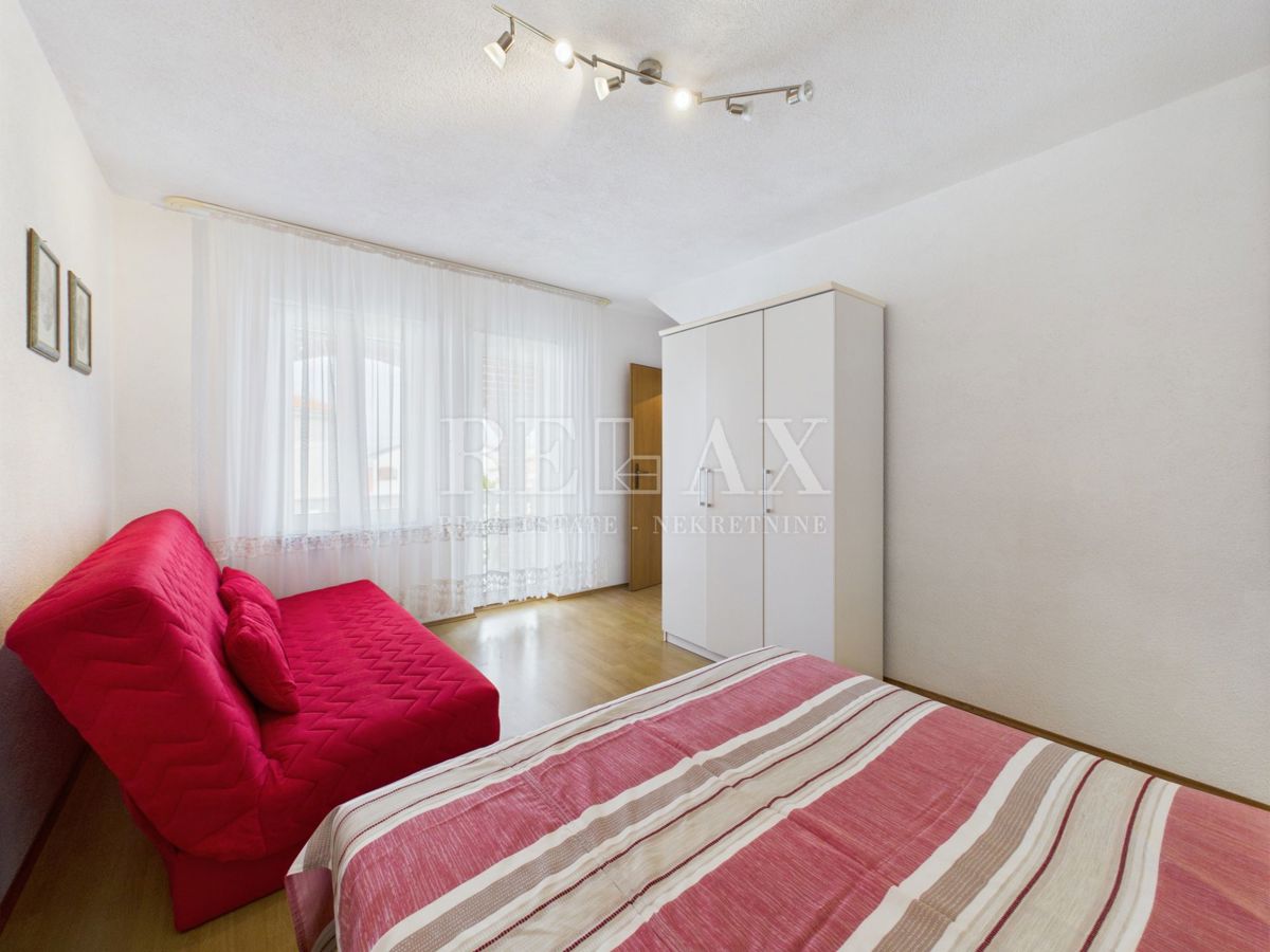 Crikvenica - casa con 3 unità abitative