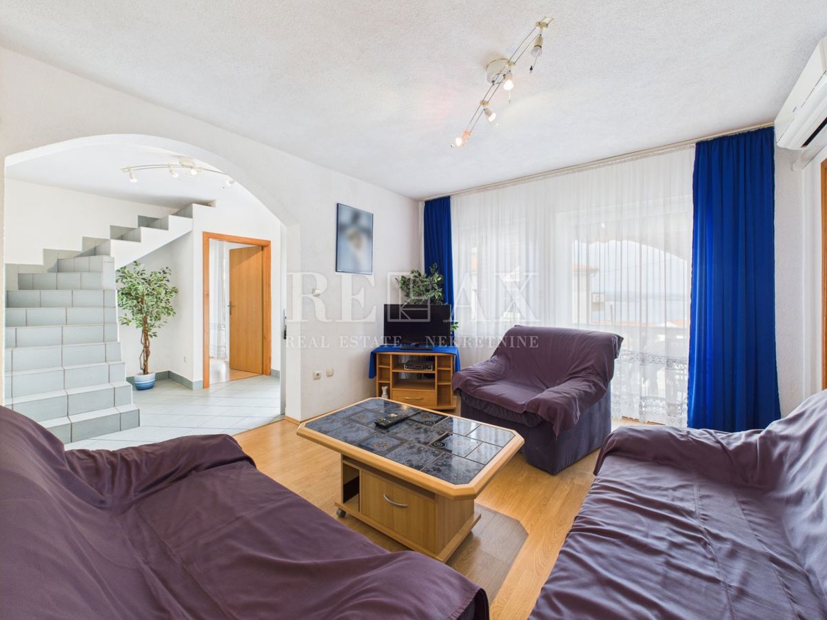 Crikvenica - casa con 3 unità abitative