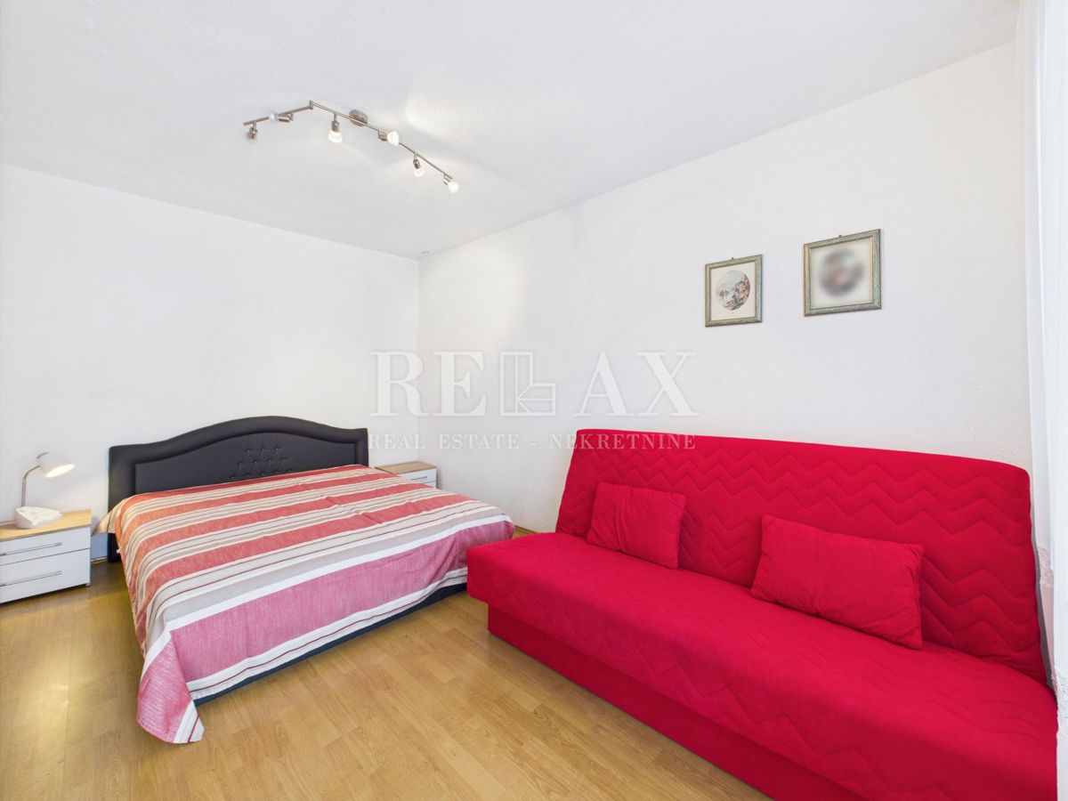 Crikvenica - casa con 3 unità abitative