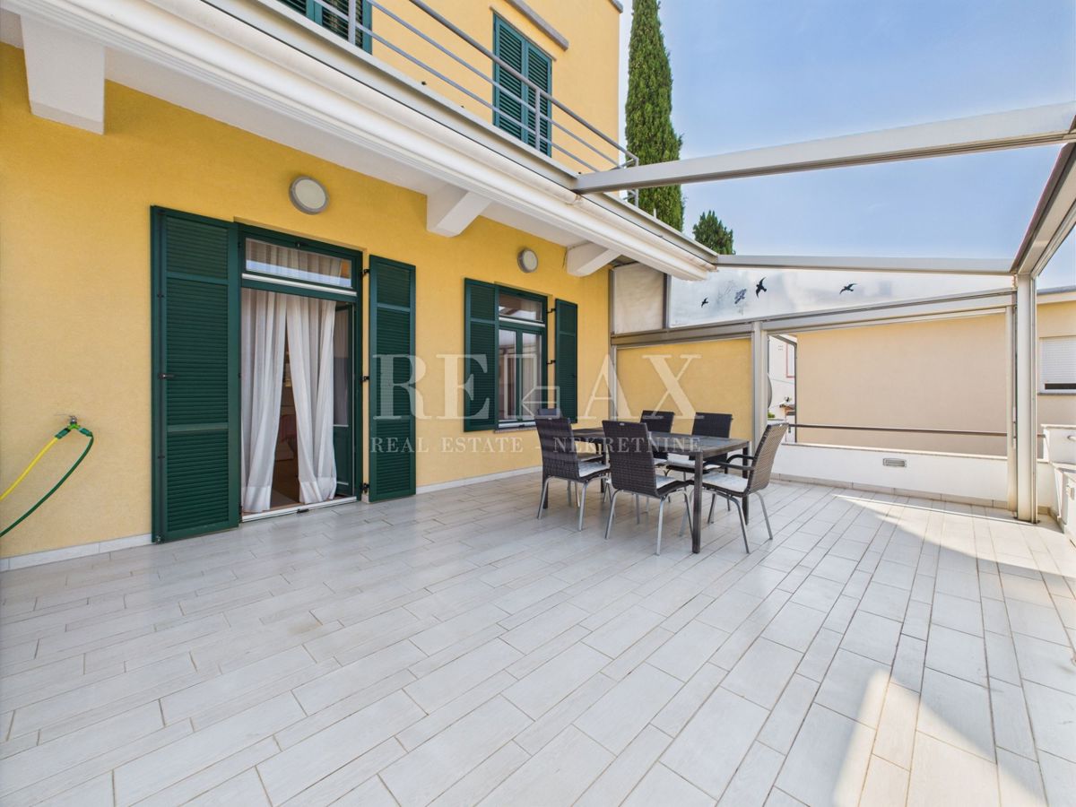 Crikvenica - appartamento con ampia terrazza