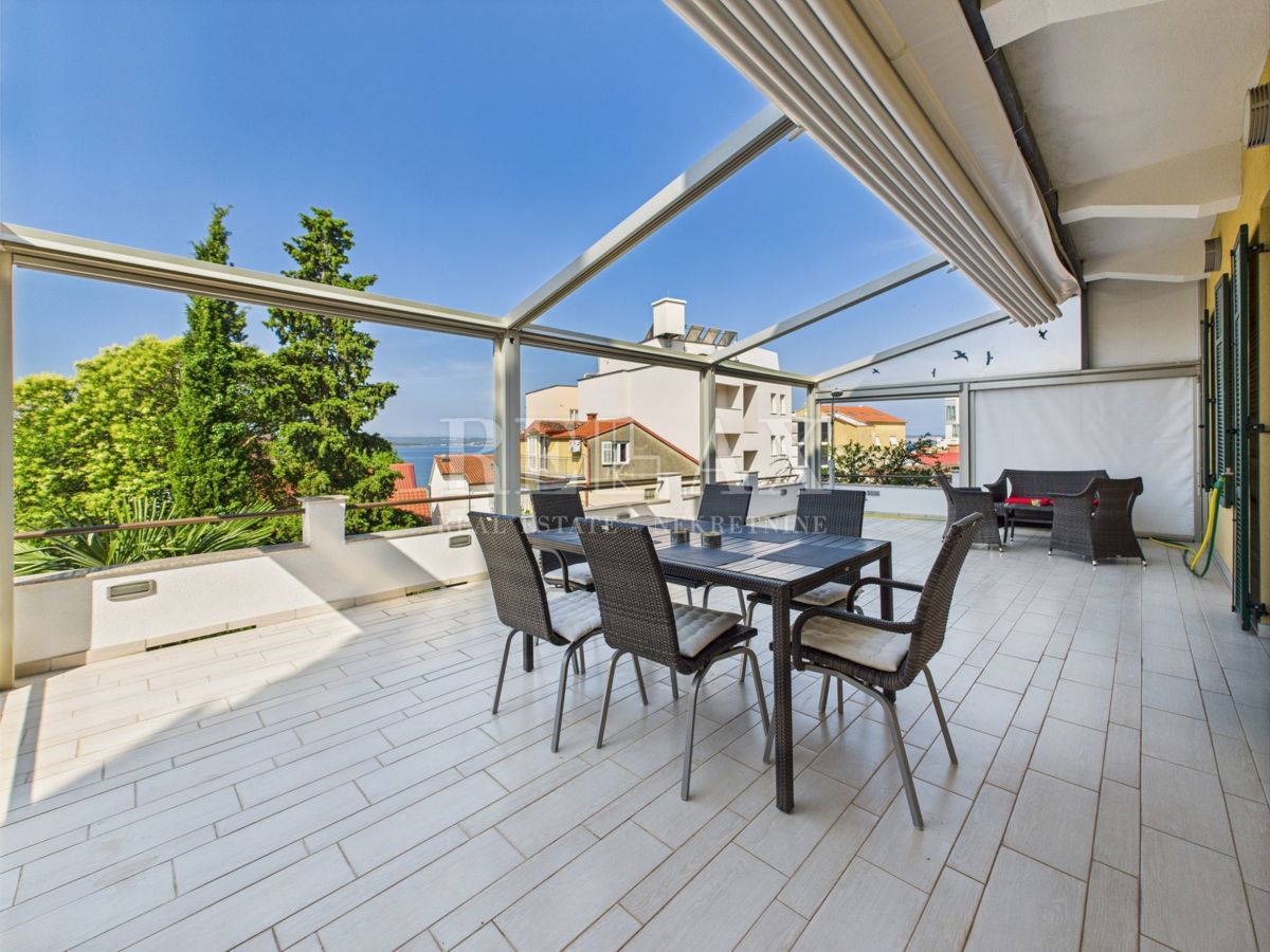 Crikvenica - appartamento con ampia terrazza
