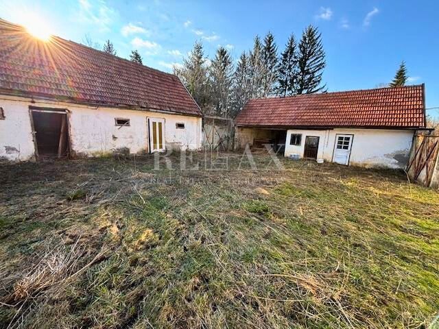 Lapat, Plaški - fattoria