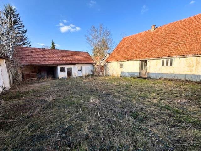 Lapat, Plaški - fattoria