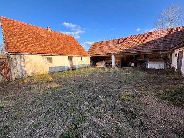 Lapat, Plaški - fattoria