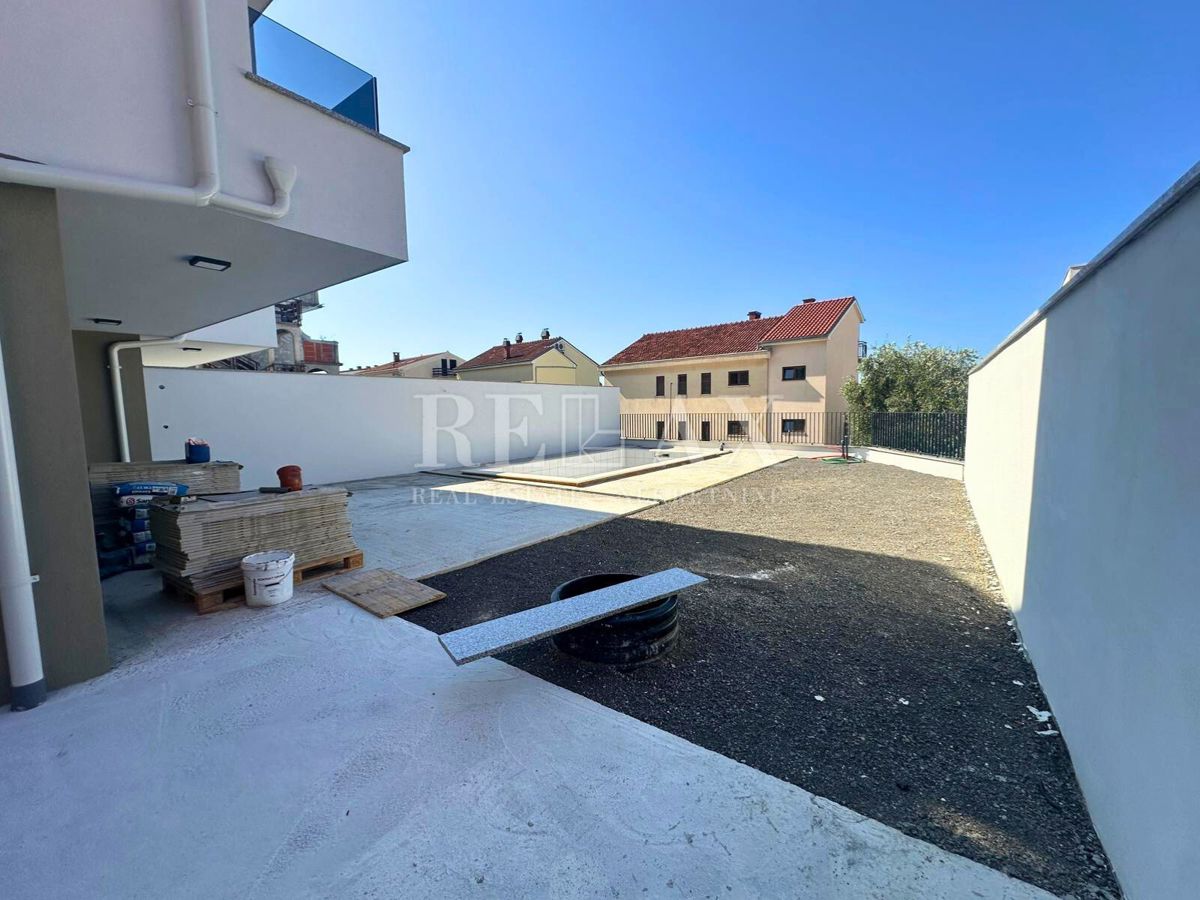 Dramalj - appartamento duplex con piscina, nuova costruzione