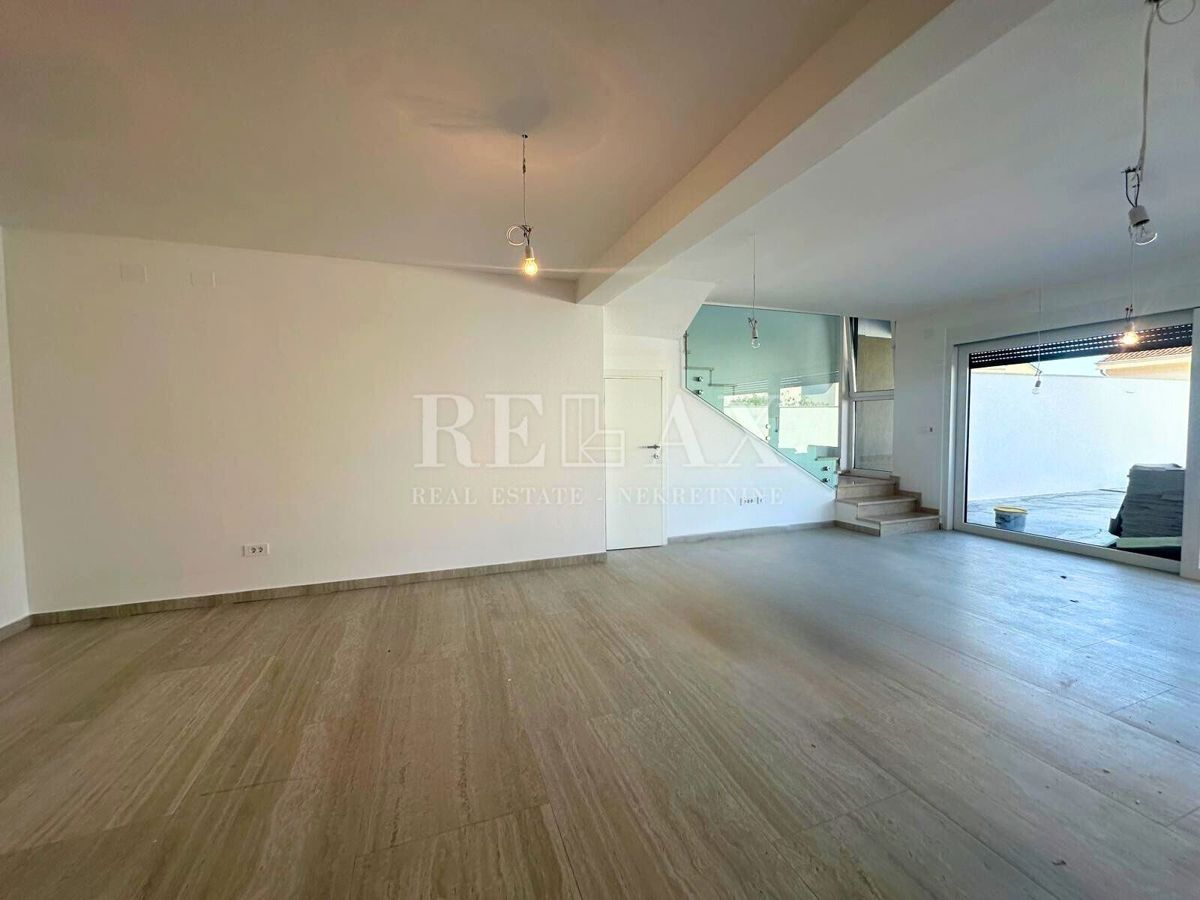 Dramalj - appartamento duplex con piscina, nuova costruzione