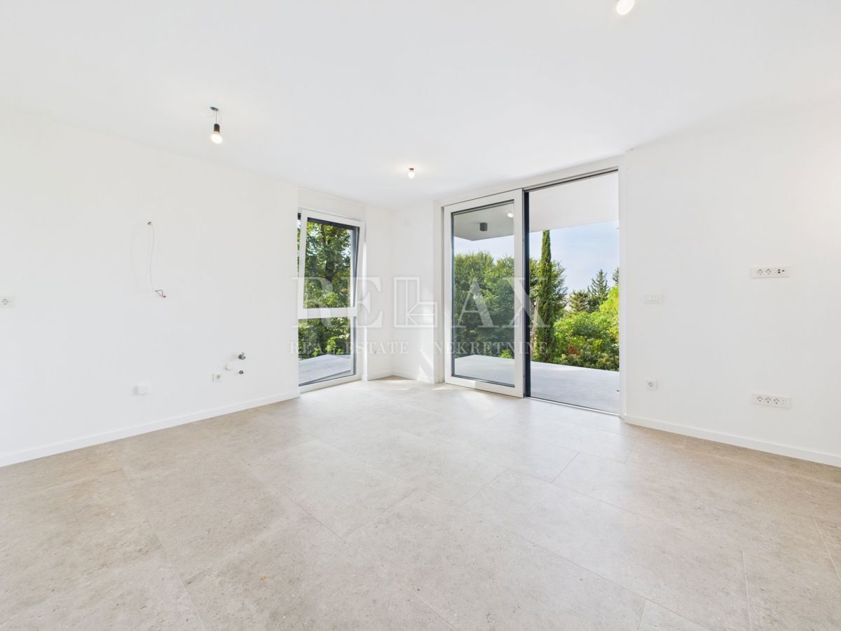 Omišalj - nuovo edificio, a 150 m dalla spiaggia