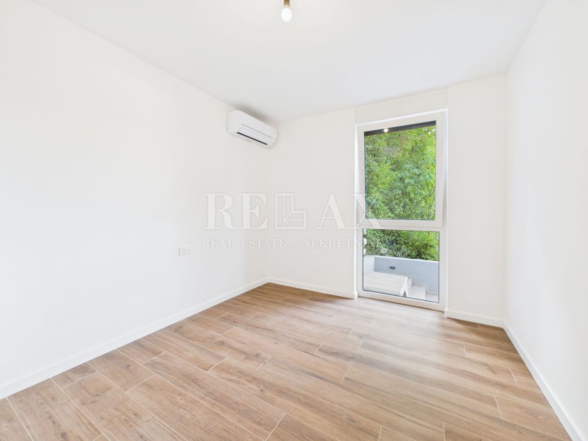 Omišalj - nuovo edificio, a 150 m dalla spiaggia