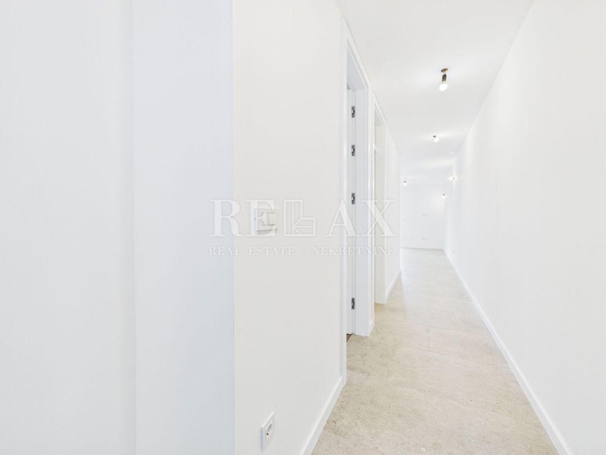 Omišalj - nuovo edificio, a 150 m dalla spiaggia