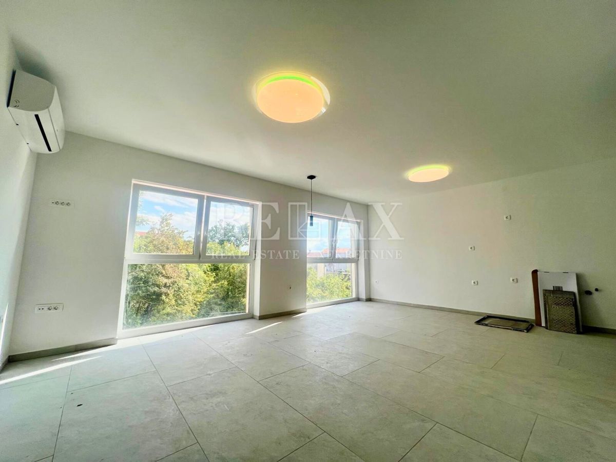 Rijeka, Srdoči - appartamento in un nuovo edificio, terrazza