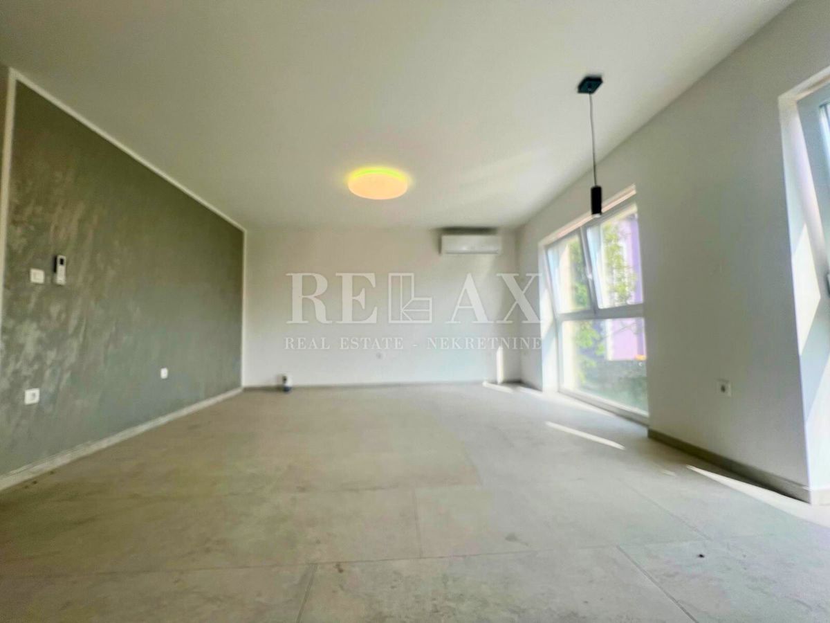 Rijeka, Srdoči - appartamento in un nuovo edificio, terrazza