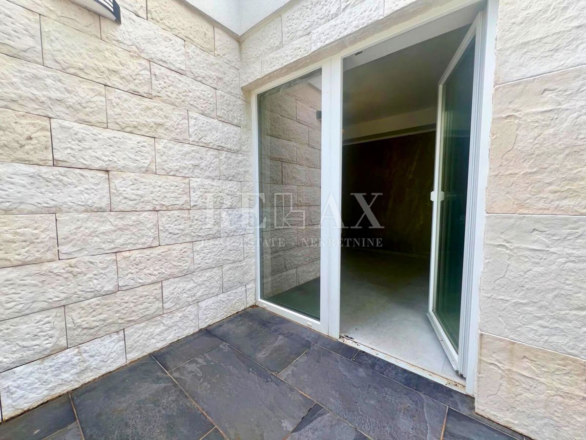 Rijeka, Srdoči - appartamento in un nuovo edificio, terrazza