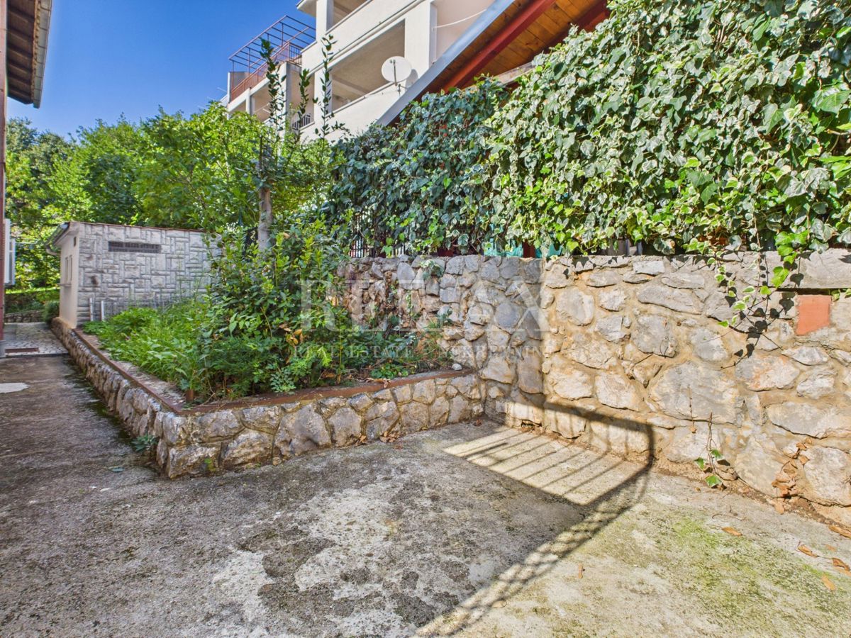 Dramalj - casa con due unità abitative